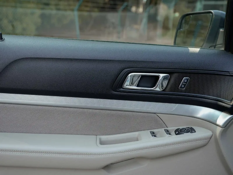 2018 Ford Explorer XLT 3.5L 6 Cylinders Engine 4WD GCC White Beige