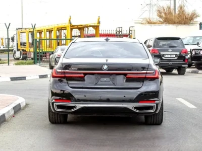 2022 BMW 7-Series 750i 8 Cylinders Engine Petrol Black Sedan