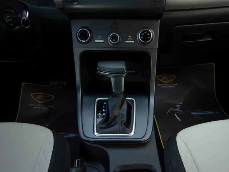 2022 Hyundai Creta Smart 4 Cylinder Engine Blue White GCC Specs