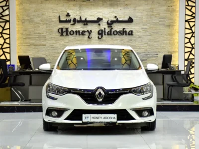 2019 Renault Megane LE 4 Cylinder Petrol Engine White Beige Sedan GCC Specs