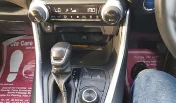 2019 Toyota RAV 4 Hybrid Auto 2.5-liter 4-cylinder Hybrid Silver Black SUV