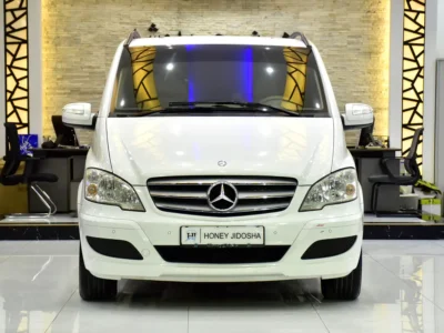 2015 Mercedes-Benz Viano Trend 6 Cylinders Petrol Engine White Beige Van GCC