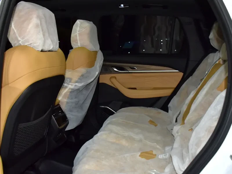 2026 Geely Monjaro GF 4 Cylinder Petrol Engine White Beige SUV GCC Specs