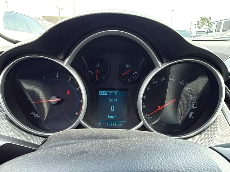 2017 Chevrolet Cruze LS 4 Cylinder Petrol Engine Silver Grey Sedan GCC Specs