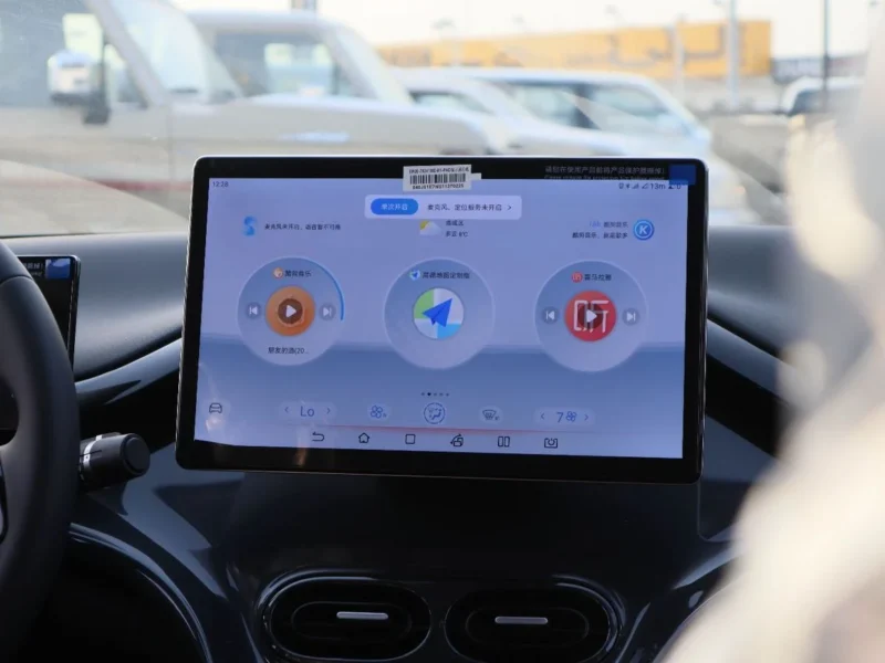 2025 BYD E2 Luxury Electric Car White Black Hatchback 405 km Range