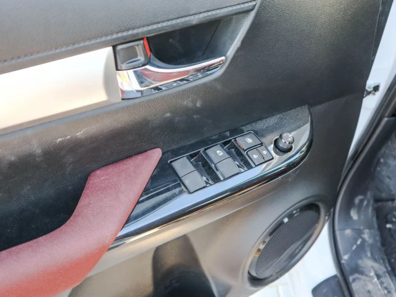 2025 Toyota Hilux GLX 2.7L Double Cab Utility RWD AT White Red GCC Specs