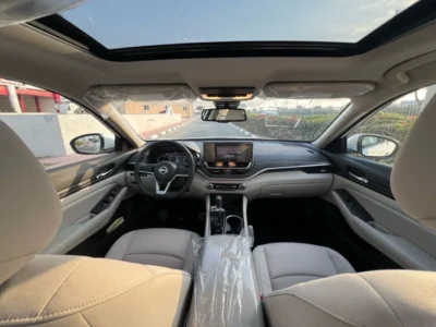 2025 Nissan Altima 2.5L SV 4 Cylinder Petrol Engine Black Beige Sedan GCC