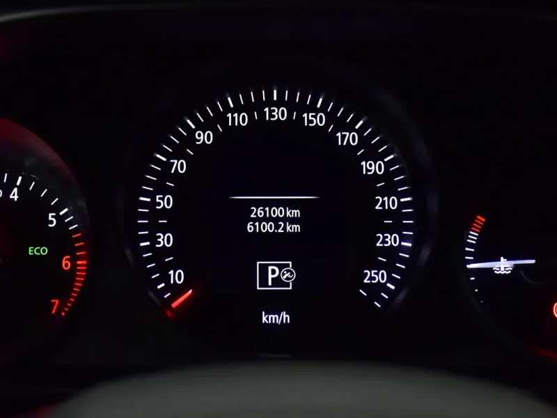 2019 Renault Megane LE 4 Cylinder Petrol Engine White Beige Sedan GCC Specs