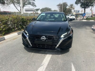 2025 Nissan Altima 2.5L SV 4 Cylinder Petrol Engine Black Beige Sedan GCC