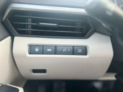 2025 Nissan Altima 2.5L SV 4 Cylinder Petrol Engine Black Beige Sedan GCC