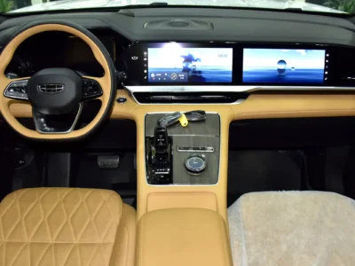 2026 Geely Monjaro GF 4 Cylinder Petrol Engine White Beige SUV GCC Specs