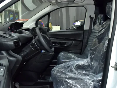 2022 Peugeot Partner Van Long Body 4 Cylinders Petrol Engine White Black Van GCC