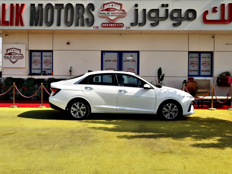 2025 Hyundai Accent SEL 4 Cylinder Engine White Black Sedan GCC Specs