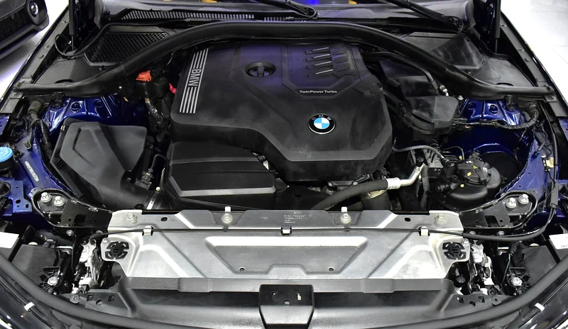 2020 BMW 3-Series 320i 4 Cylinders Engine Blue Beige Sedan