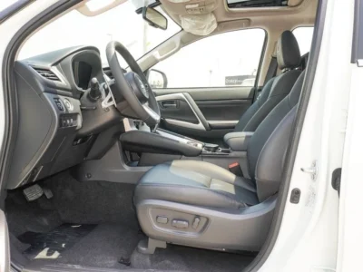 2025 Mitsubishi Montero Sport 3.0L 4WD Petrol White Black GCC Specs