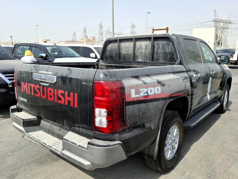2025 Mitsubishi L200 2.4L 4 Cylinders Engine MT DC Black Petrol Black Truck