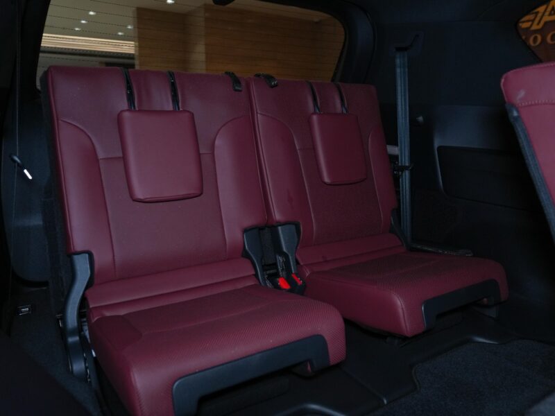 2023 Lexus Lx 600 Signature 3.5L twin-turbo V6 Engine Grey Red SUV