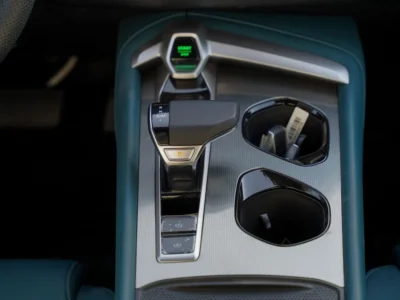 2025 MG MG 7 4 Cylinders Petrol Engine Green Sedan GCC Specs