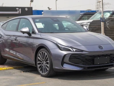 2025 MG 7 300 VGI 4 Cylinder Engine Petrol Grey Green Sedan