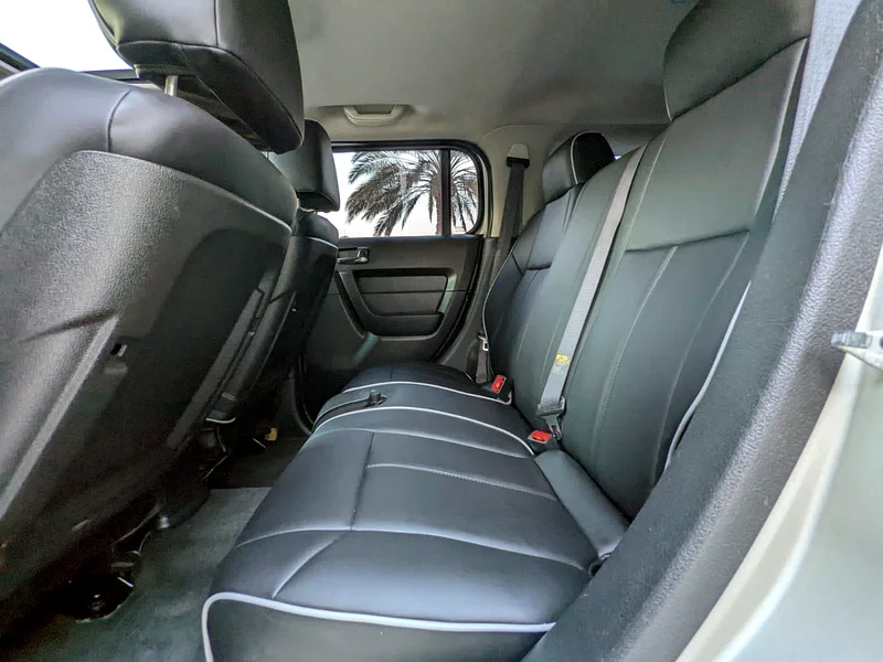 2006 Hummer H3 Other 5 Cylinders Engine Silver Black SUV GCC Specs