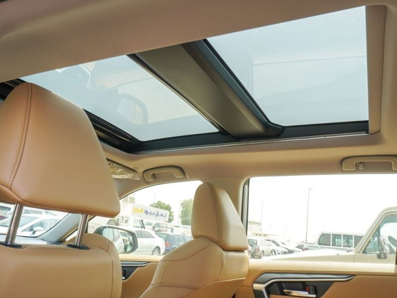 2025 Toyota RAV4 2.5L 4 Cylinder Engine HEV AWD Silver Beige Crossover GCC Specs