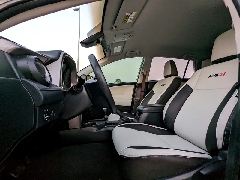 2017 Toyota Rav 4 MID 4 Cylinder Engine White Grey SUV Premium Condition