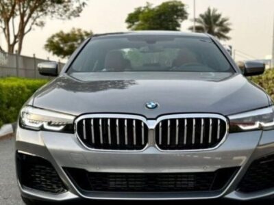 2024 BMW BMW B5 4.4L Twin-Turbocharged V8 Grey Brown Sedan