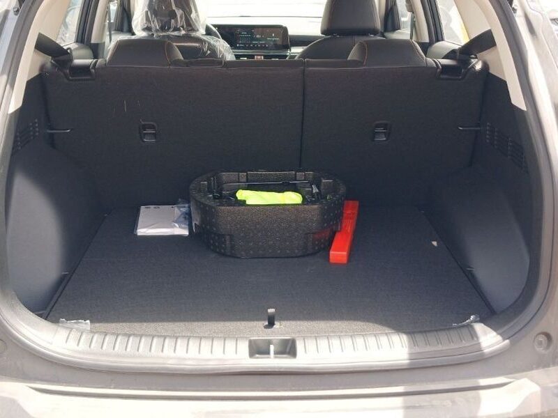 2024 Kia Seltos 1.5 Liter 4 Cylinders Petrol Engine Grey Black SUV