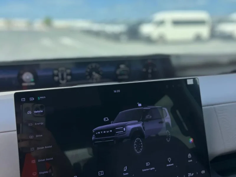 2026 Jetour G700 2.0L Turbo Engine Flagship Edition Hybrid Silver Beige SUV