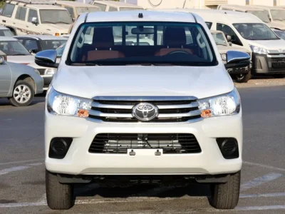 2025 Toyota Hilux Double Cab 2.7 litres 4 Cylinders Engine Petrol White Red