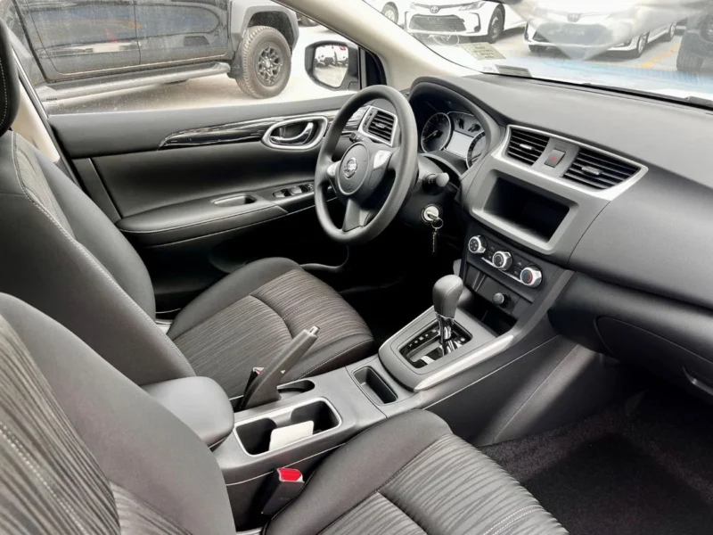 2025 NISSAN SYLPHY FWD 1.6L 4 Cylinders Engine White Black Sedan