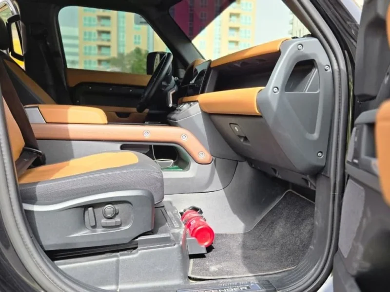 2024 Land Rover Defender P400 90 SE 3.0 Liter V6 Engine Black Tan SUV GCC Specs