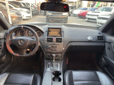 2010 Mercedes-Benz C 63 AMG 6.2L AMG V8 Gul Carbon Fiber White Black