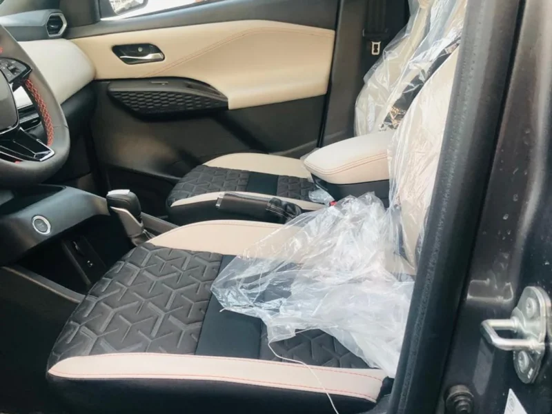 2025 Nissan Magnite 1.0L 4 Cylinders Engine TURBO SL Grey Black SUV