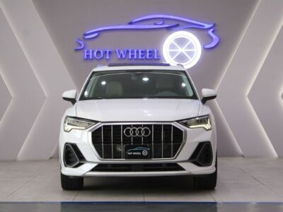 2023 Audi Q3 40 TFSI - S Line 2.0-liter Turbocharged V4 Cylinder Engine White Beige SUV