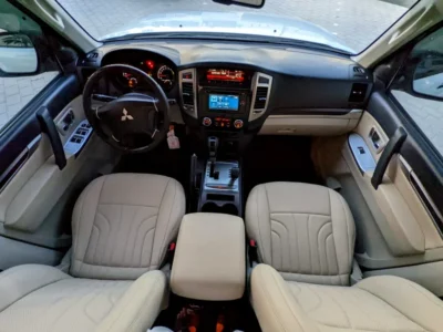 2017 Mitsubishi Pajero GLS MID 6 Cylinders Engine White Beige SUV GCC Specs