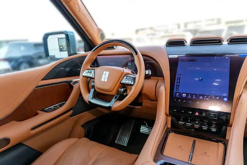 2024 YangWang U8 Other Hybrid 4 Cylinders Engine Green Orange SUV