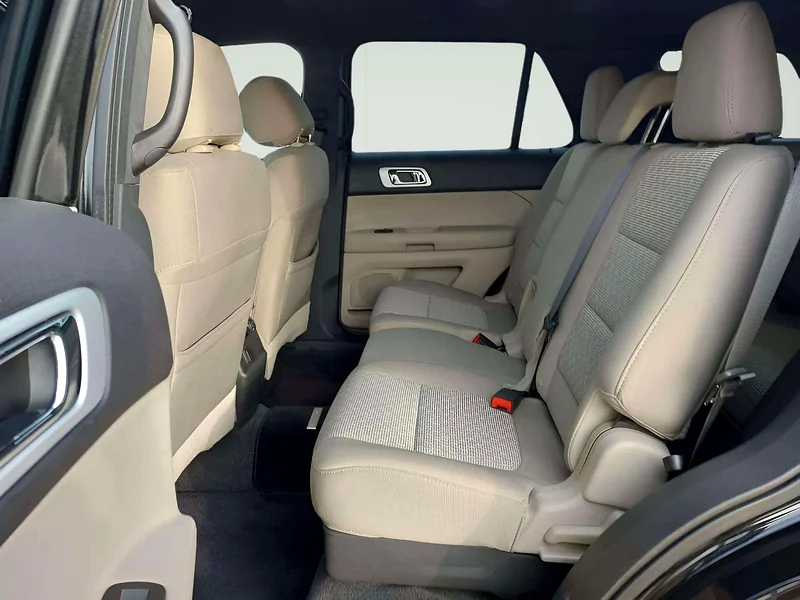 2012 Ford Explorer XLT 6 Cylinders Engine Black Beige SUV Neat and Clean Car