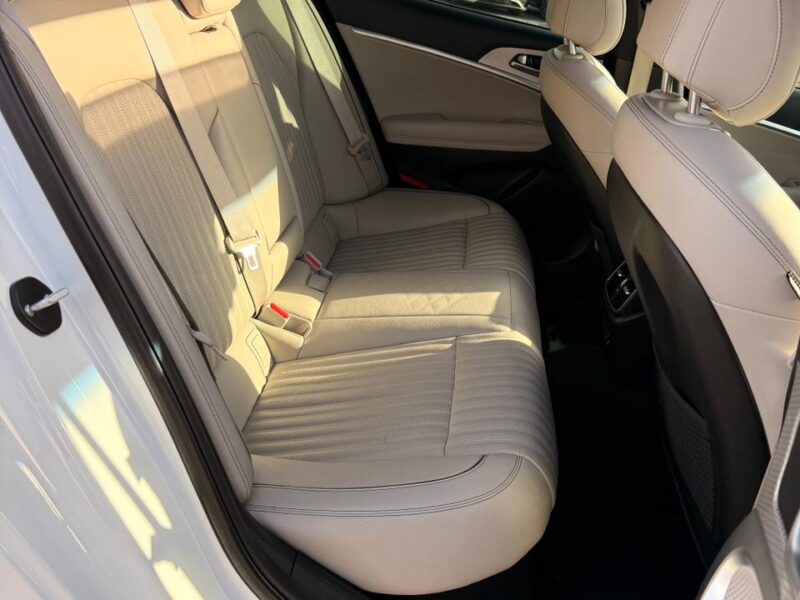 2023 GENESIS G70 2.0L Turbo V4 VVT White Beige Sedan RWD USA Specs