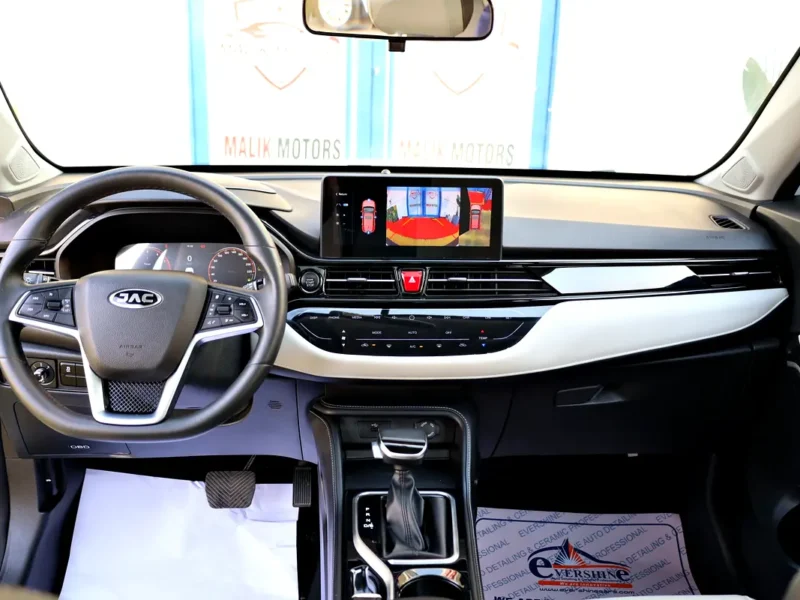 2023 JAC JS4 TURBO 4 Cylinder Engine White Beige SUV GCC Specs