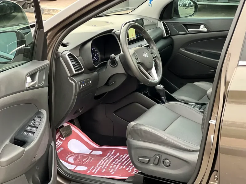 2020 Hyundai Tucson Platinum 4 Cylinders Engine Petrol Brwon Black SUV