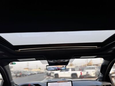 2025 Toyota Tacoma 2.4L TRD PRO TOP OPTION Hybrid Beige Black