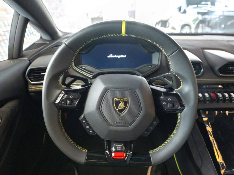 2023 Lamborghini Huracán Sterrato 10 Cylinder Engine Petrol White Black Coupe