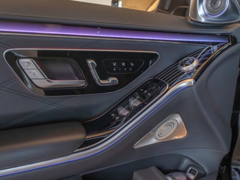 2022 Mercedes-Maybach S 680 6.0L litre V12 Engine Beige Black Luxury Sedan