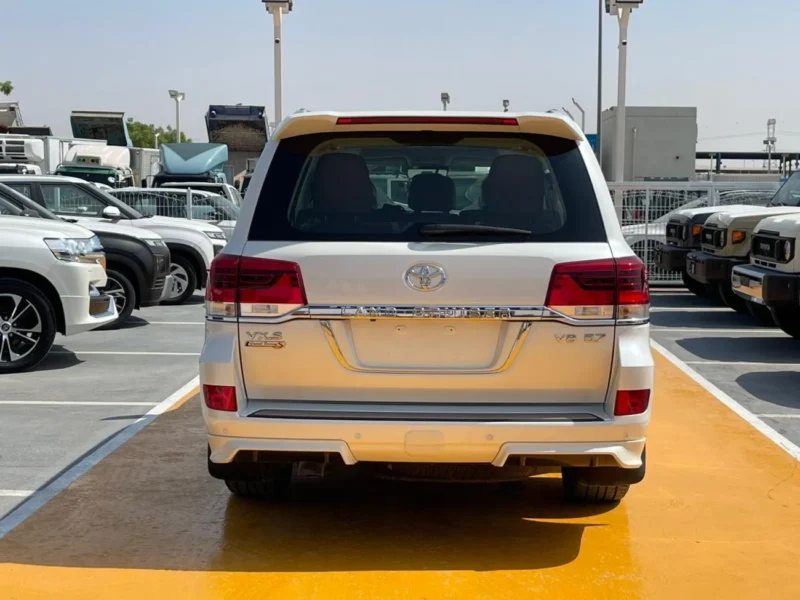 2021 Toyota Land Cruiser VXS Grand Touring V8 Cylinders Engine 5.7L White Brown SUV