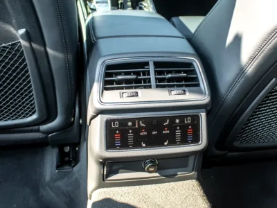 2021 Audi S6/RS6 4.0 TFSI Quattro 8 Cylinders Engine Blue Black Sedan