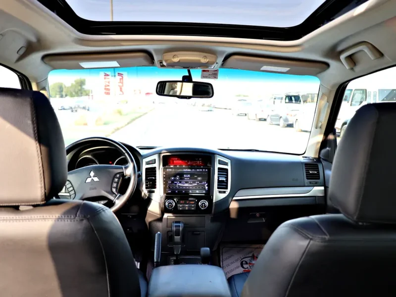 2022 Mitsubishi Pajero GLS 6 Cylinders Engine White Black SUV Full Option GCC