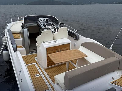 Yacht Charters Rental Available in Dubai UAE