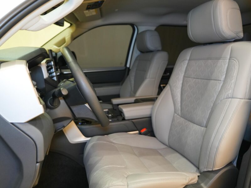 2024 Toyota Tundra HYBRID LIMITED i-FORCE MAX twin-turbo V6 Engine White Grey