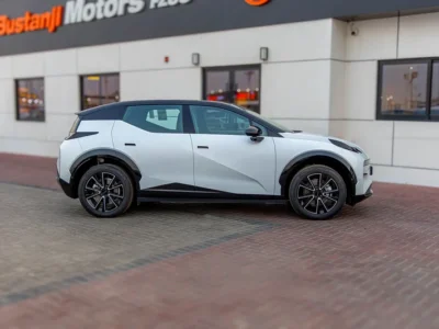 2024 Zeekr X Premium Electric Car White SUV 450 - 550 KM Range GCC Specs